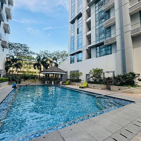 Studio At Viceroy T4 Florence Way Manila Kültér fotó